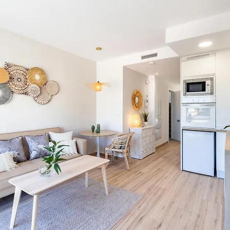 Huelin Apartment *