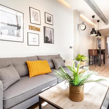 Huelin Apartment